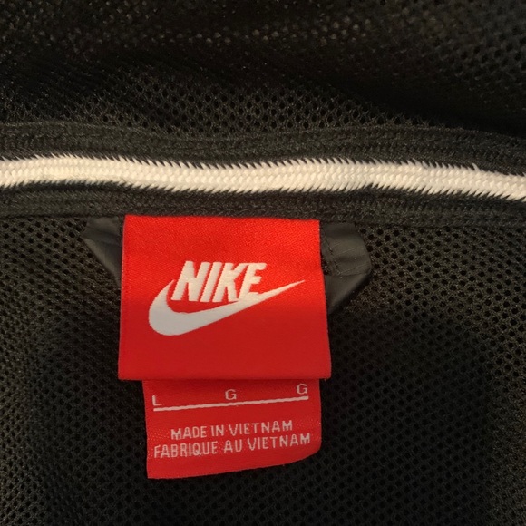 Nike Jacket - Picture 4 of 4